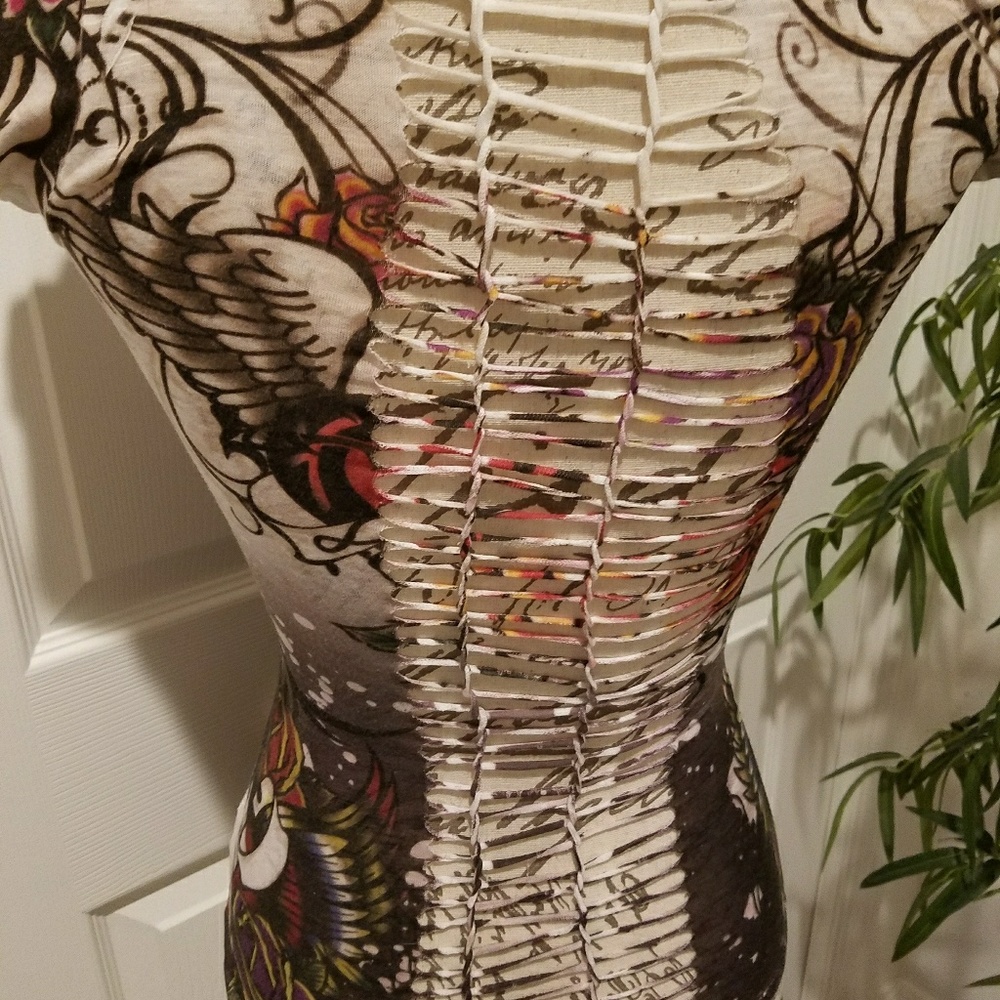 ⚘Wet Seal Tee - Picture 2 of 3